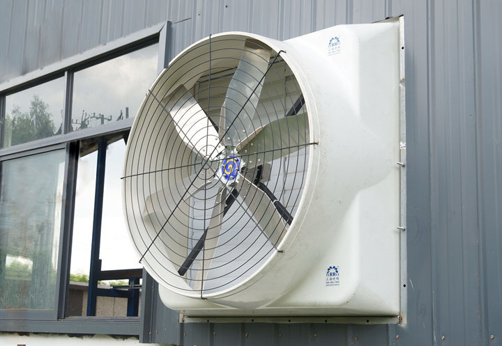 대형 산업용 배기풍풍기 43700m3/h 공기 흐름 380-480V 전압 850w/1.2hp 전력