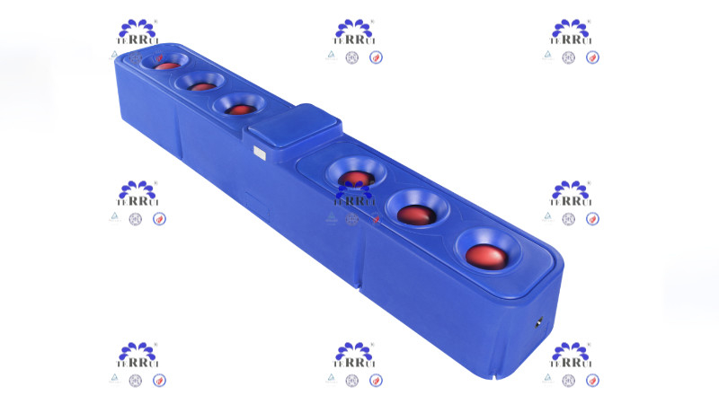 가축 푸른 LLDPE 자동 수분 100-120L/min 흐름 속도와 300L 용량